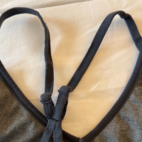 Nike DRI-FIT Women's Gray and Black Sports Bra Size medium - Picture 5 of 7